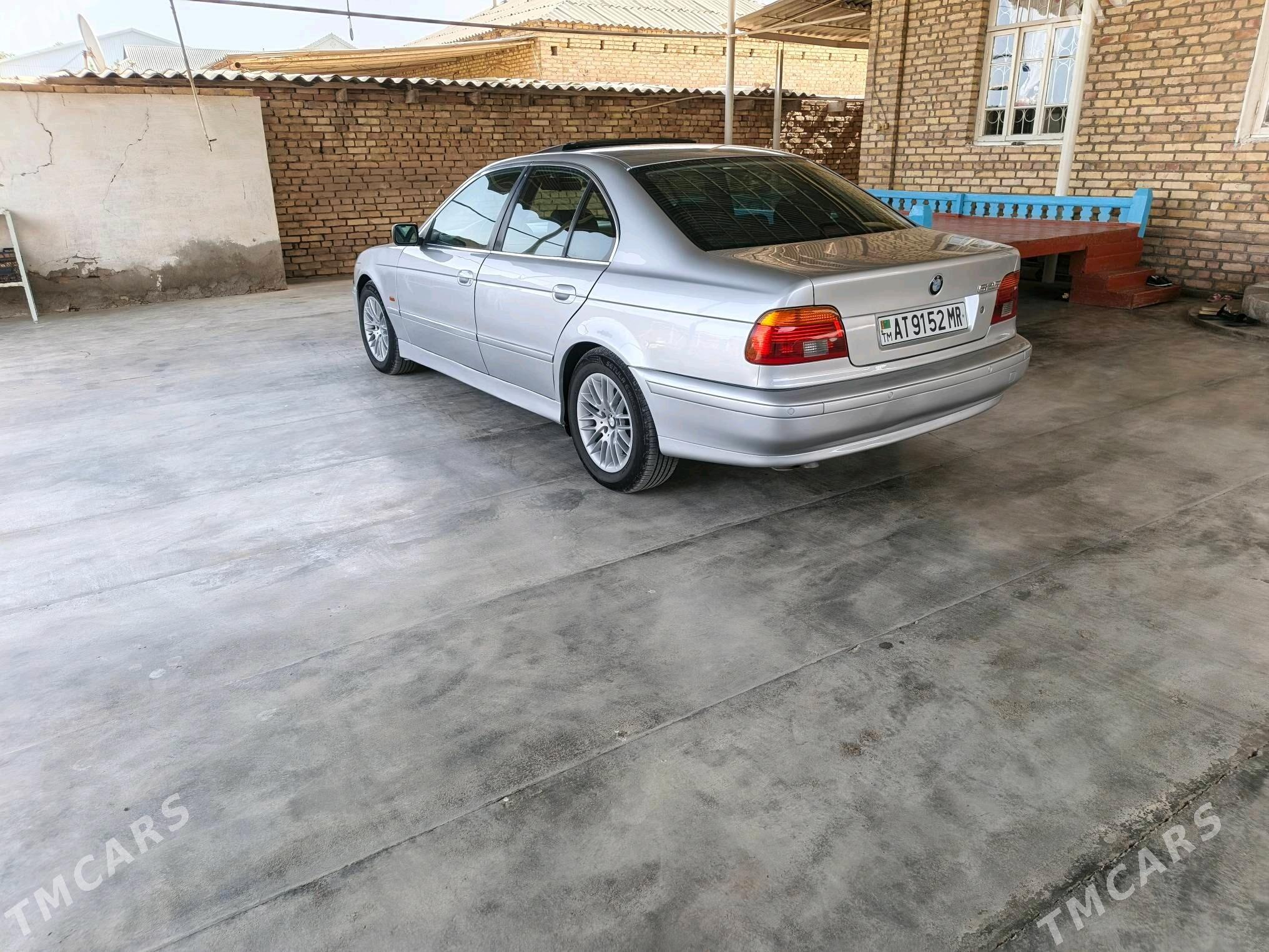BMW E39 2002 - 105 000 TMT - Мары - img 4
