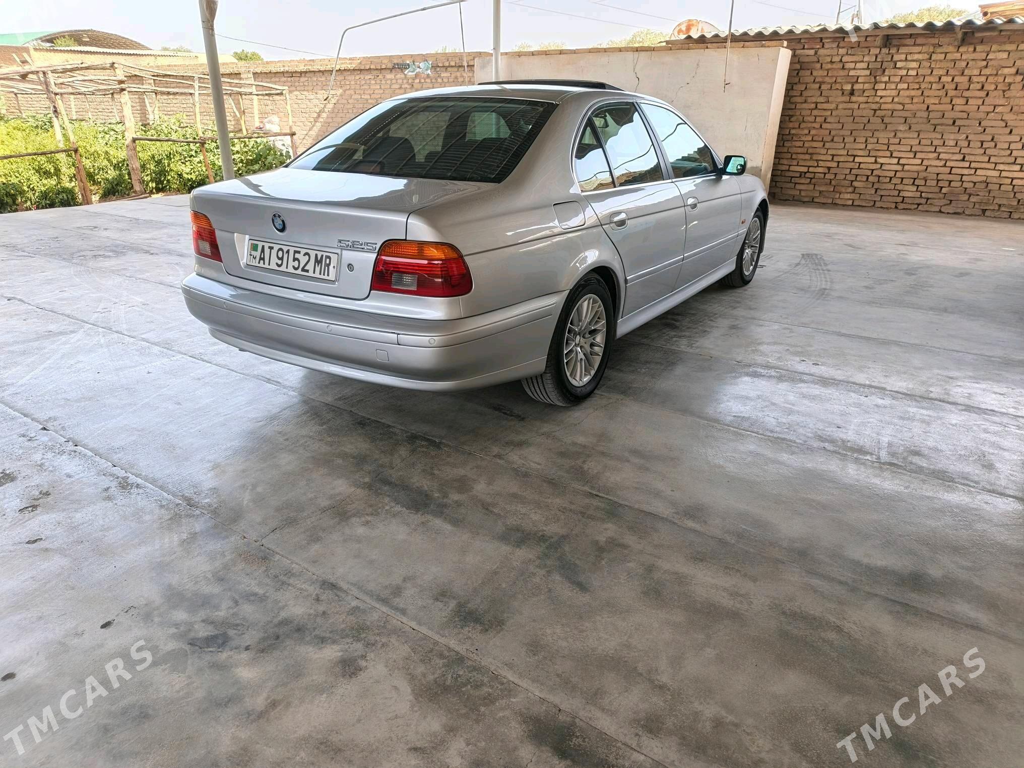 BMW E39 2002 - 105 000 TMT - Мары - img 6