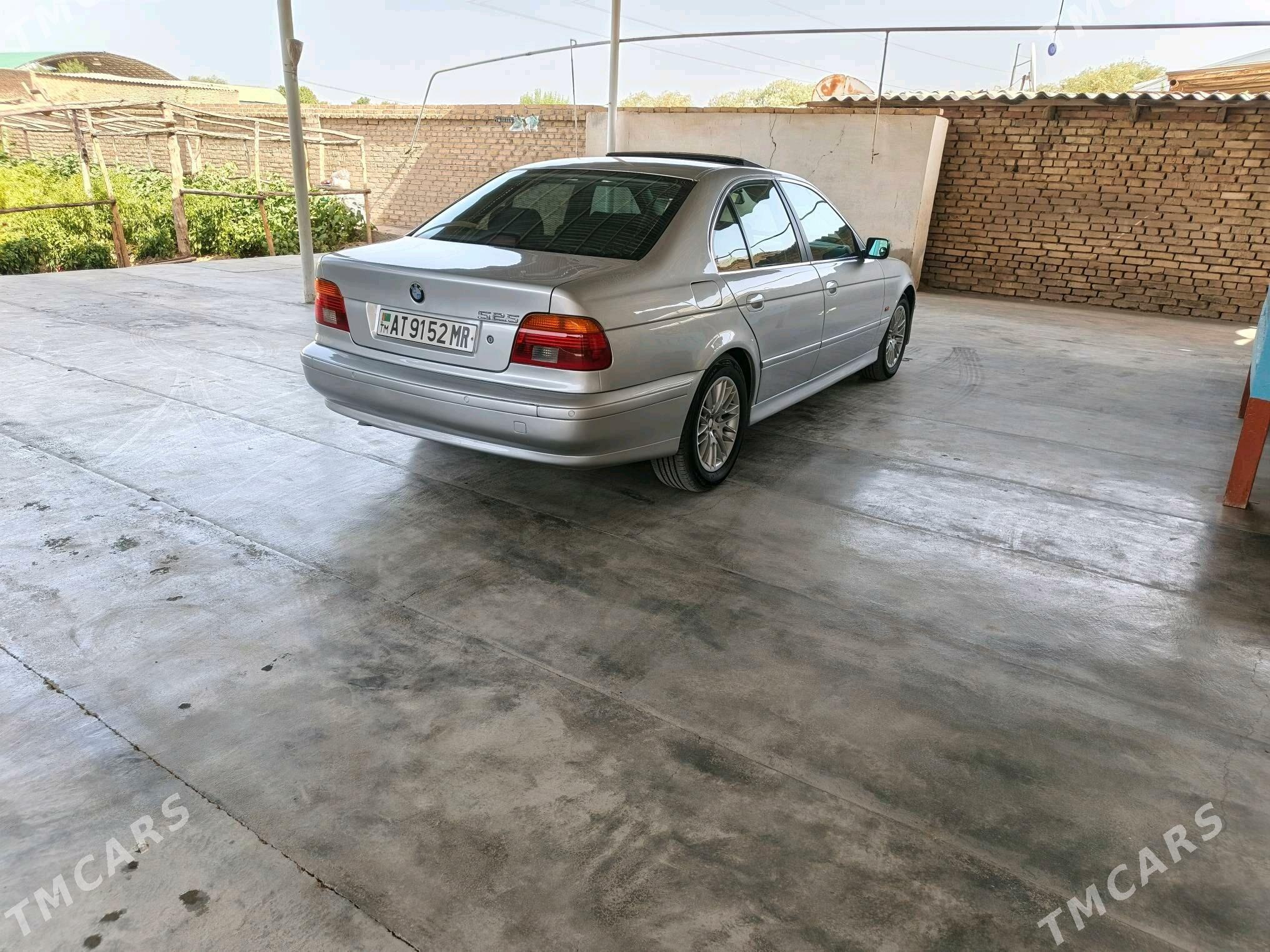 BMW E39 2002 - 105 000 TMT - Мары - img 8