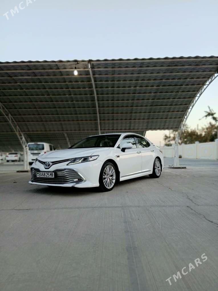 Toyota Camry Hybrid 2018 - 240 000 TMT - Байрамали - img 4