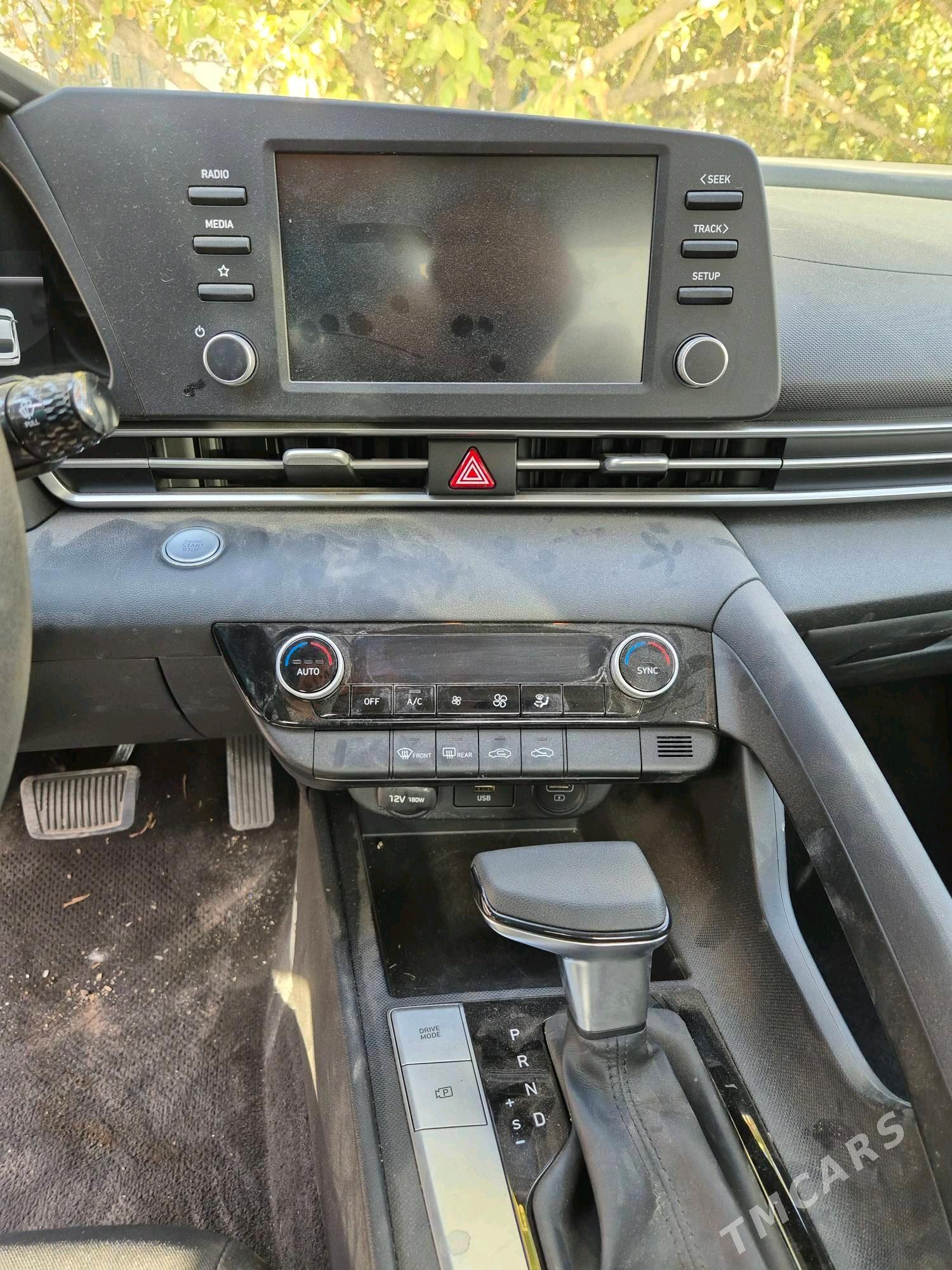 Hyundai Elantra 2021 - 260 000 TMT - Aşgabat - img 4