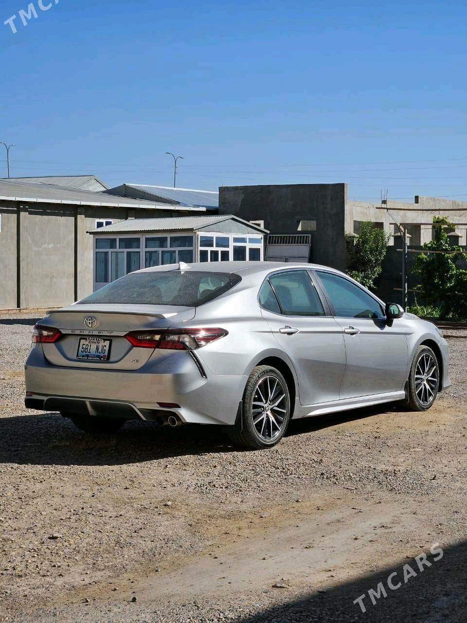 Toyota Camry 2022 - 325 000 TMT - Gökdepe - img 10