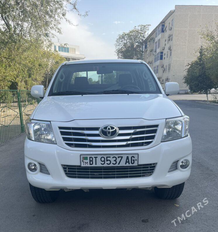 Toyota Hilux 2012 - 280 000 TMT - Parahat 2 - img 3