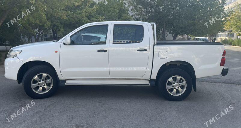 Toyota Hilux 2012 - 280 000 TMT - Parahat 2 - img 4