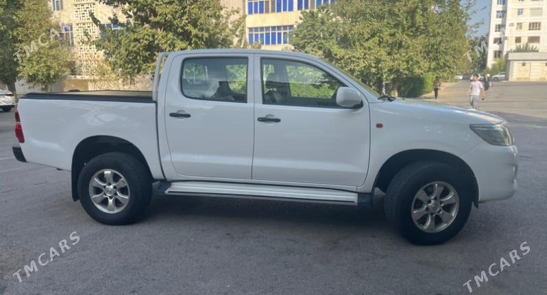Toyota Hilux 2012 - 280 000 TMT - Parahat 2 - img 6