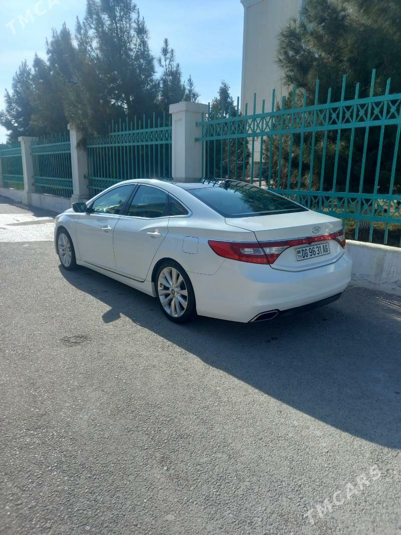Hyundai Azera 2016 - 240 000 TMT - Büzmeýin - img 4