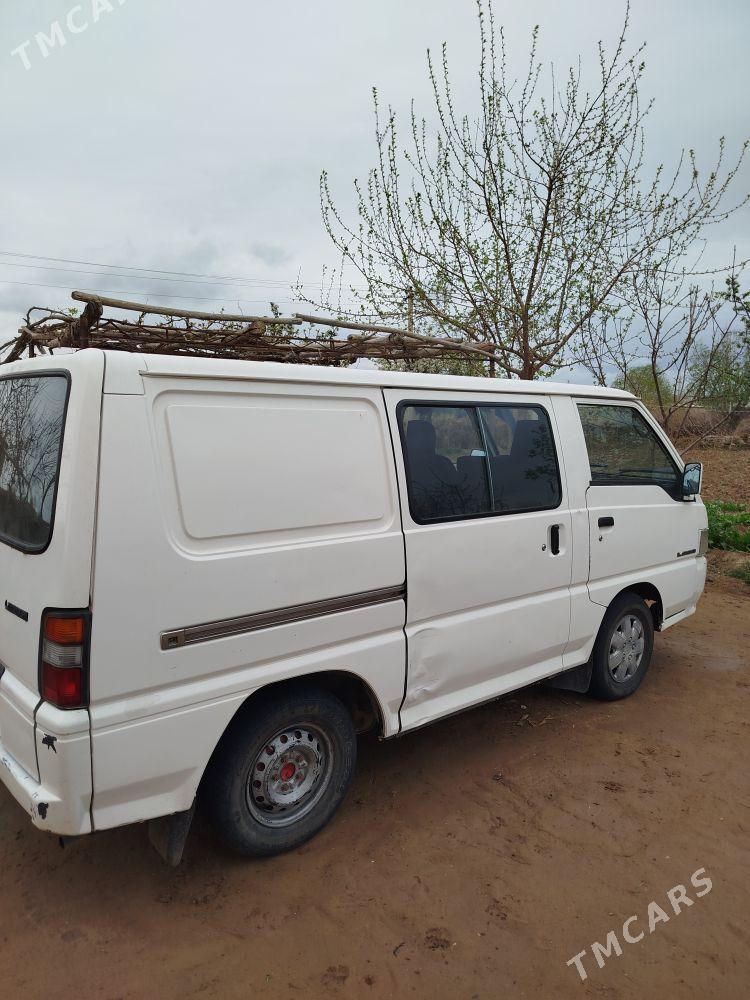 Toyota Hiace 1997 - 50 000 TMT - Oguz han - img 2