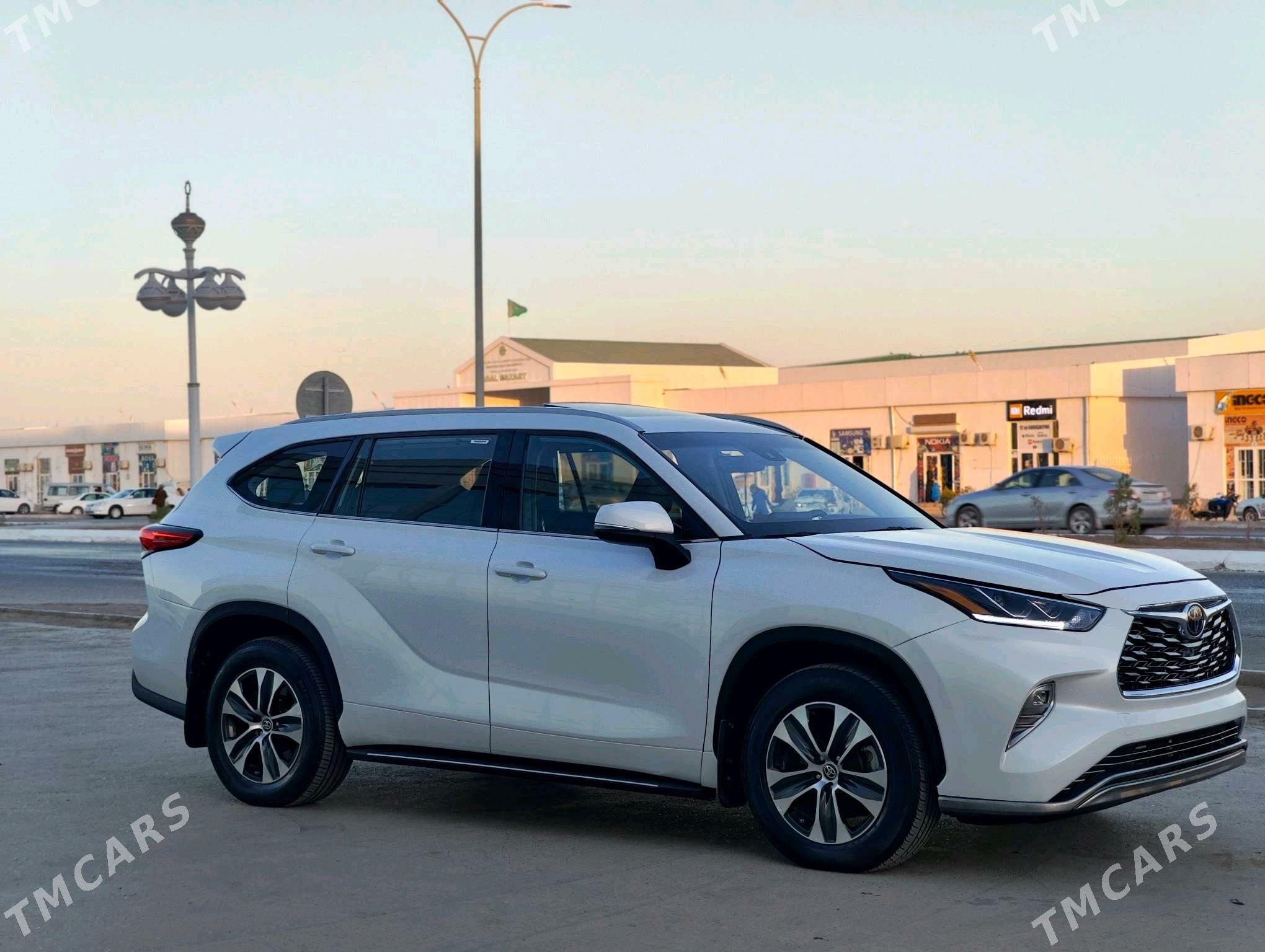 Toyota Highlander 2022 - 520 000 TMT - Aşgabat - img 6