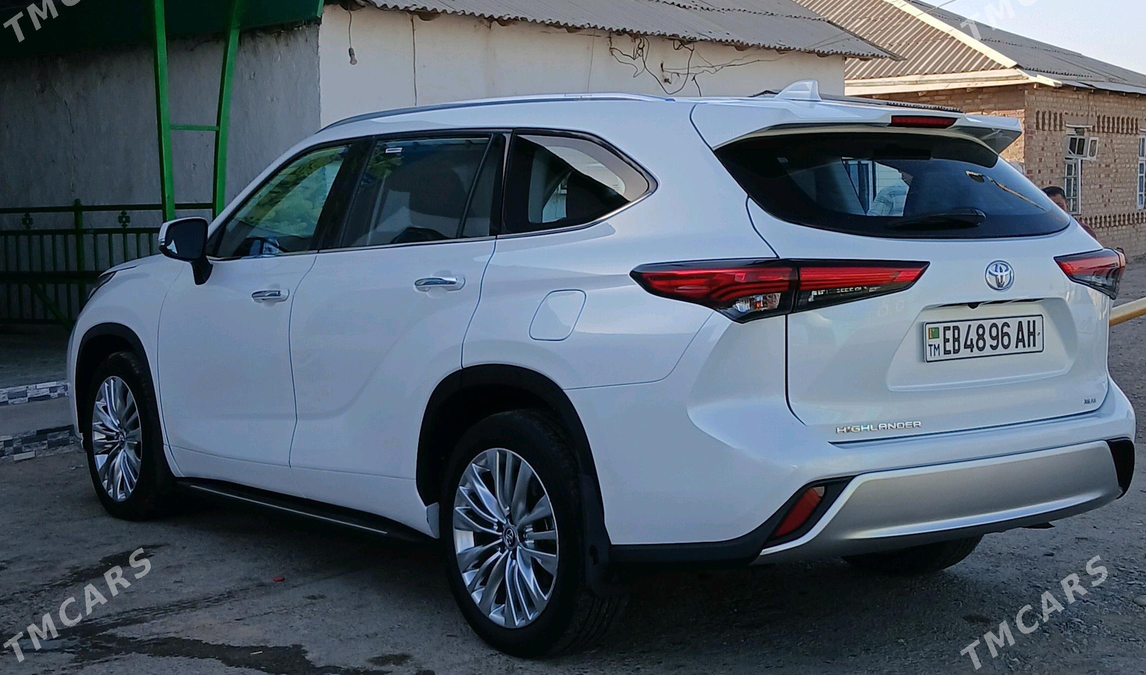 Toyota Highlander 2021 - 550 000 TMT - Серахс - img 8