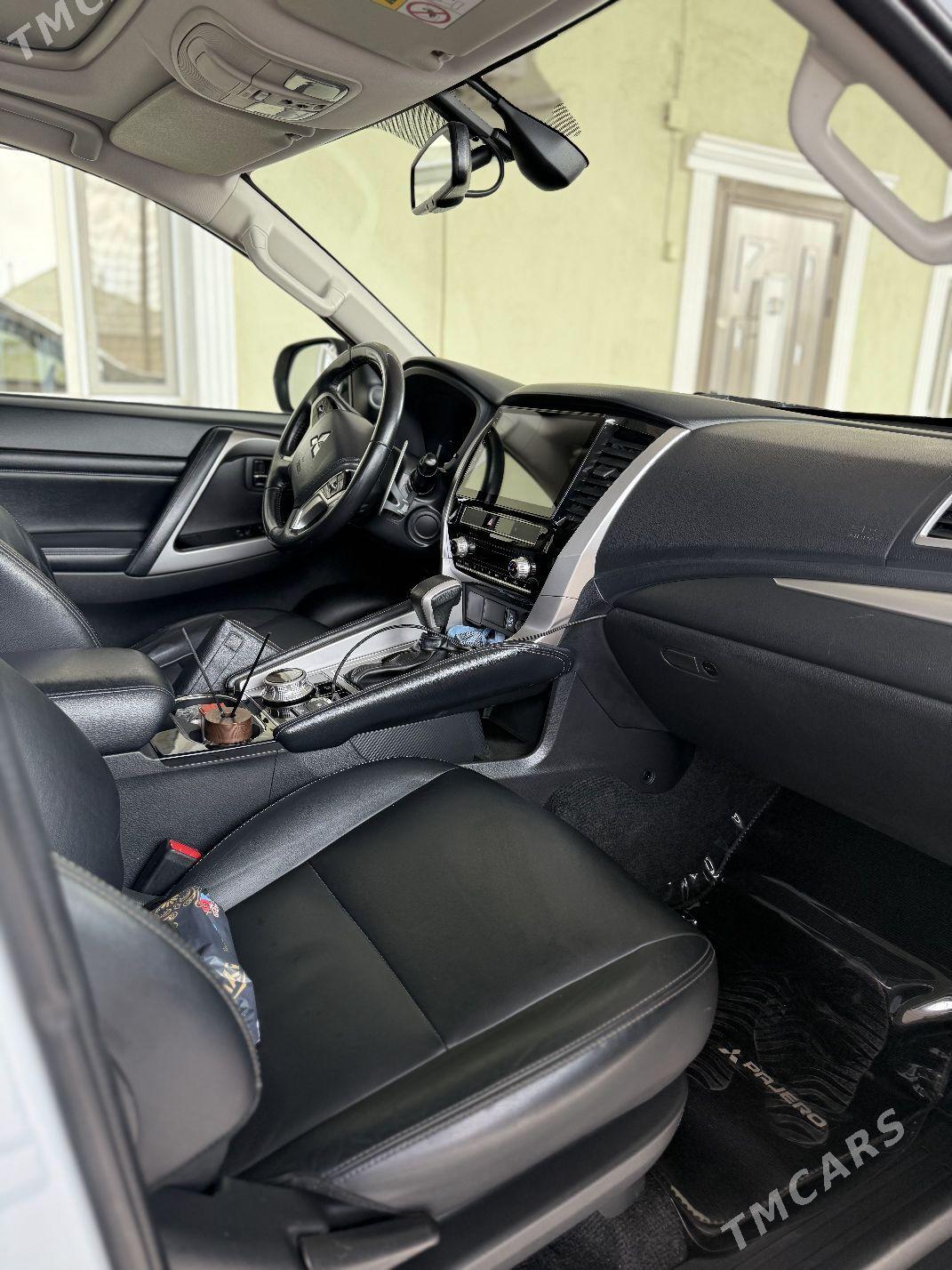 Mitsubishi Pajero 2020 - 450 000 TMT - Büzmeýin - img 4
