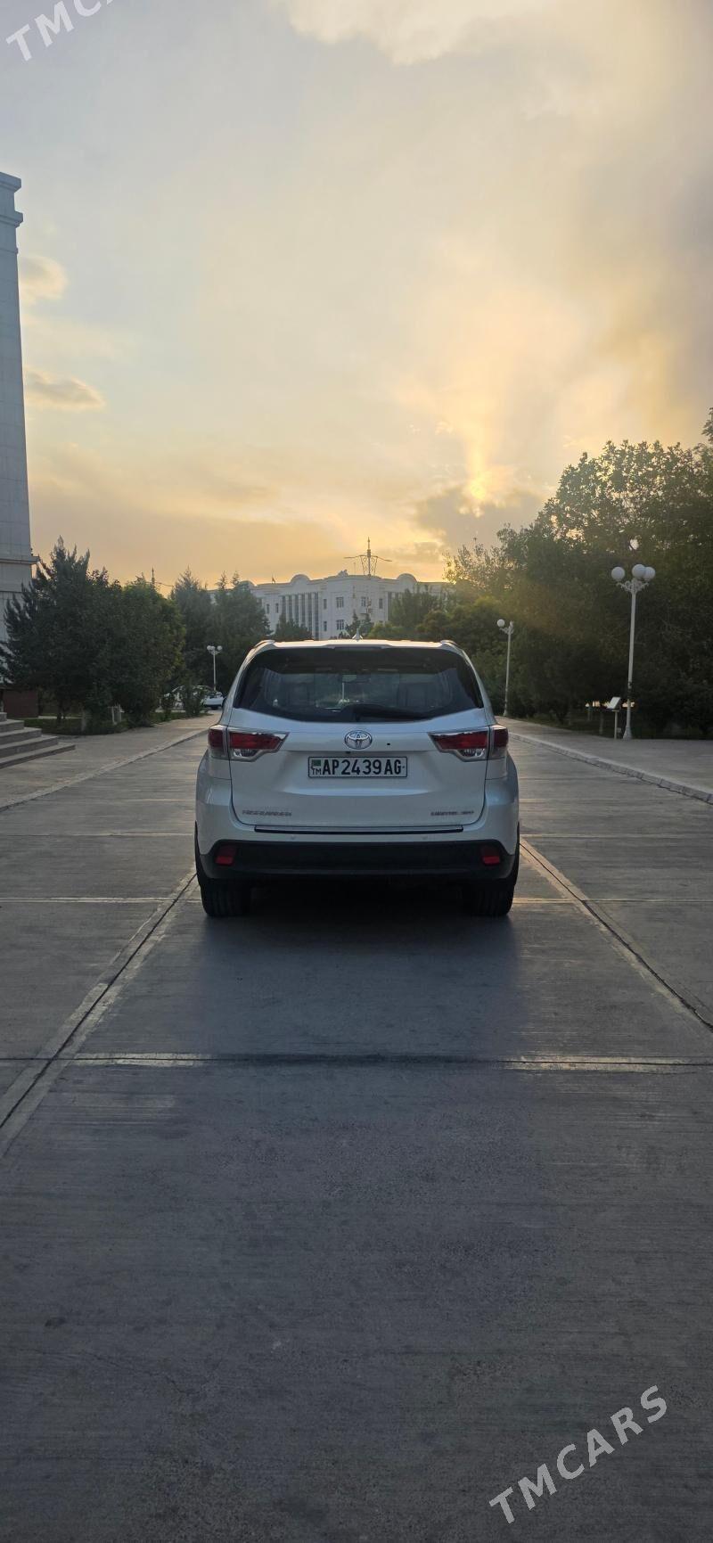 Toyota Highlander 2015 - 465 000 TMT - Хитровка - img 5