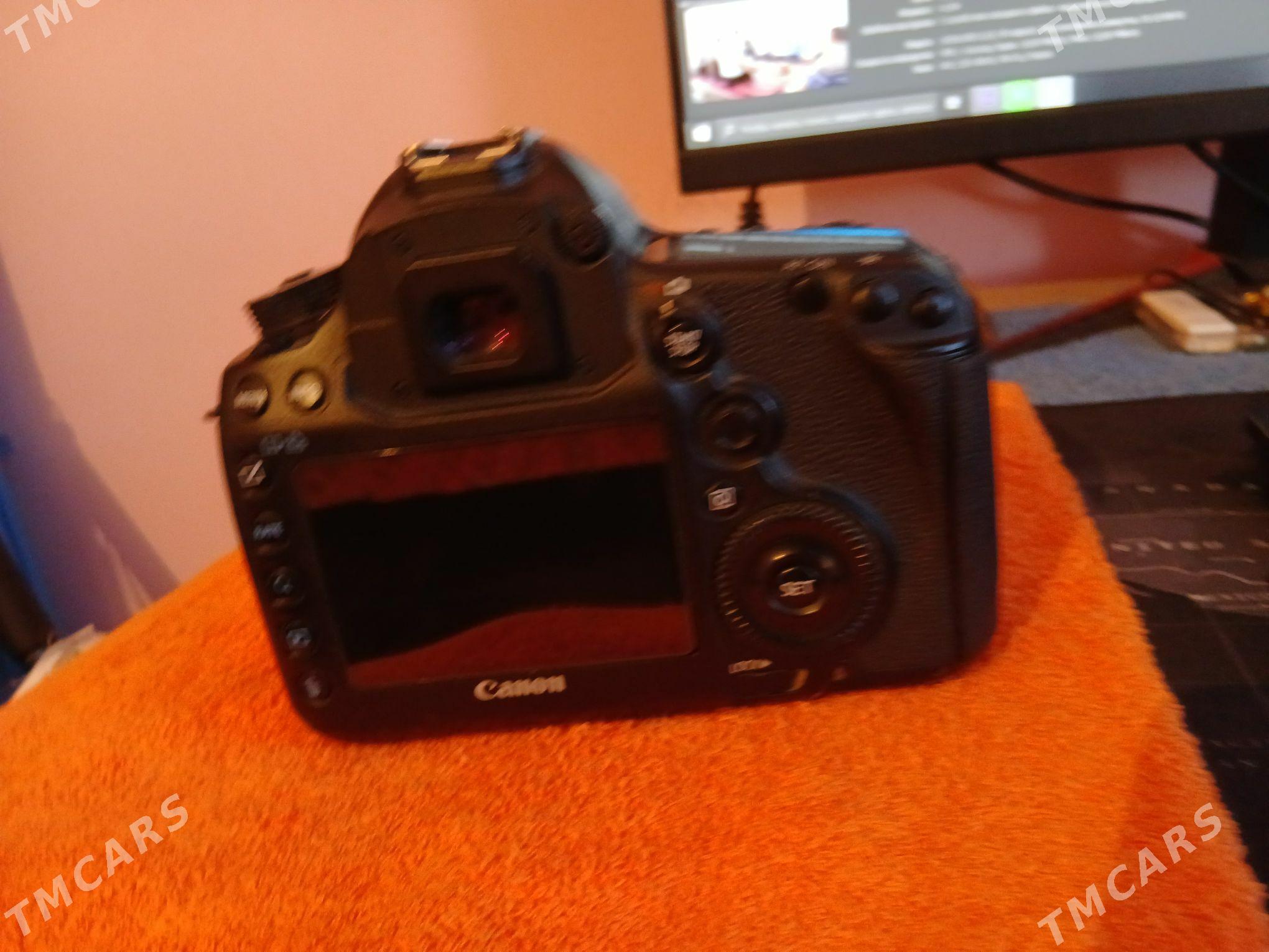 CANON MARK.3.50 ML.1:8. - Чарджоу - img 9