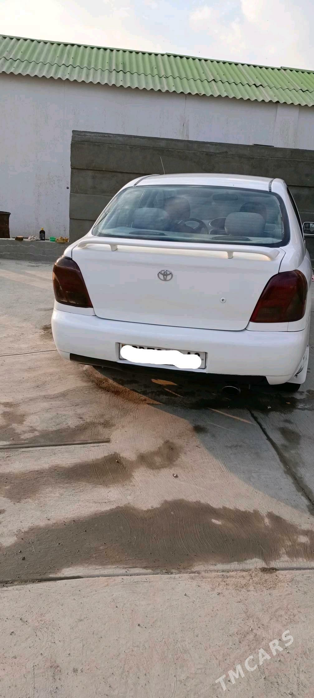 Toyota Echo 2000 - 70 000 TMT - Бузмеин - img 1