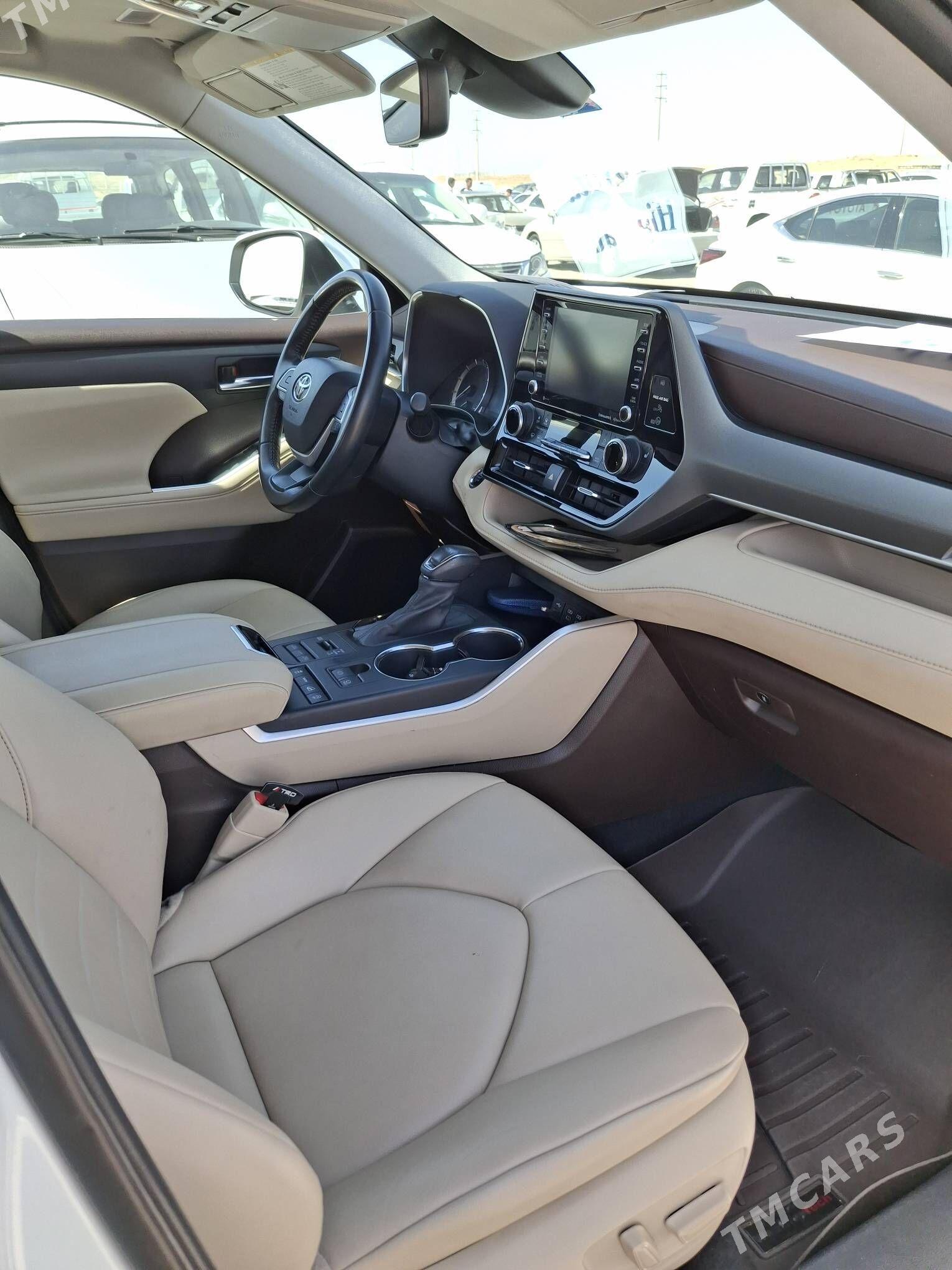 Toyota Highlander 2021 - 618 000 TMT - Aşgabat - img 3