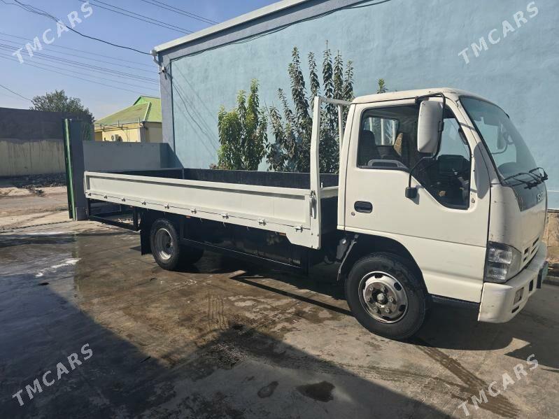 Isuzu Elf 2010 - 260 000 TMT - Гарадамак - img 2