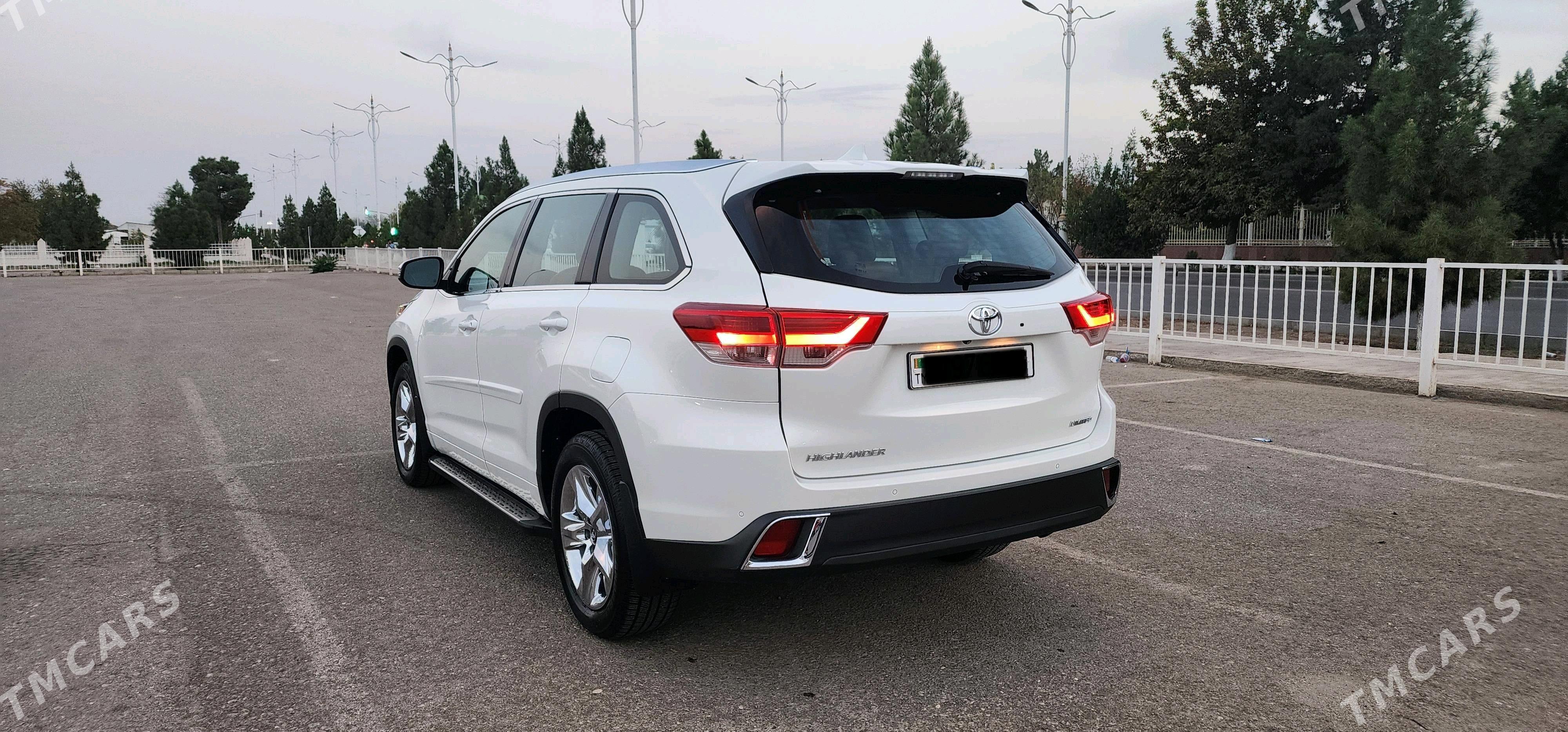 Toyota Highlander 2017 - 540 000 TMT - Ашхабад - img 4