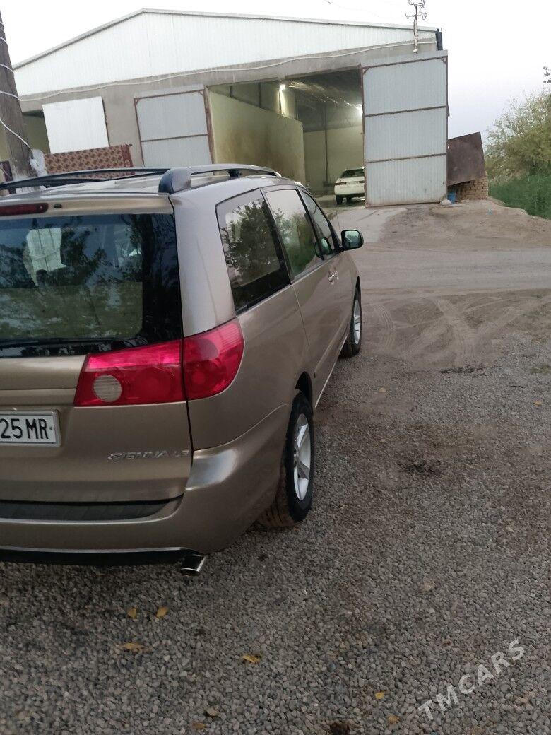 Toyota Sienna 2006 - 190 000 TMT - Baýramaly - img 2