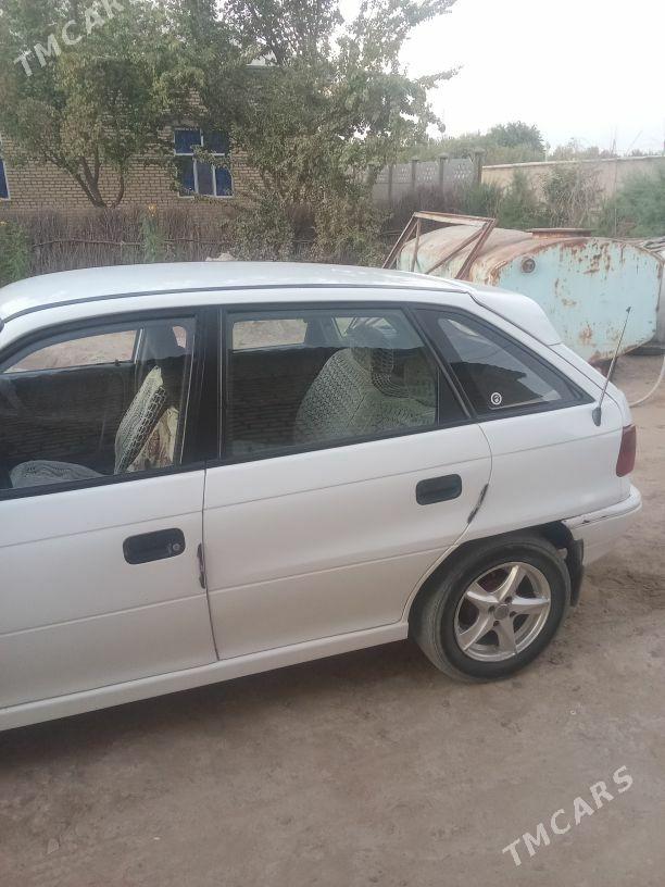 Opel Astra 1991 - 35 000 TMT - Ёлётен - img 2