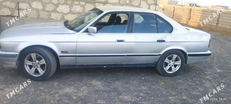 BMW 535 1989 - 26 000 TMT - Балканабат - img 3