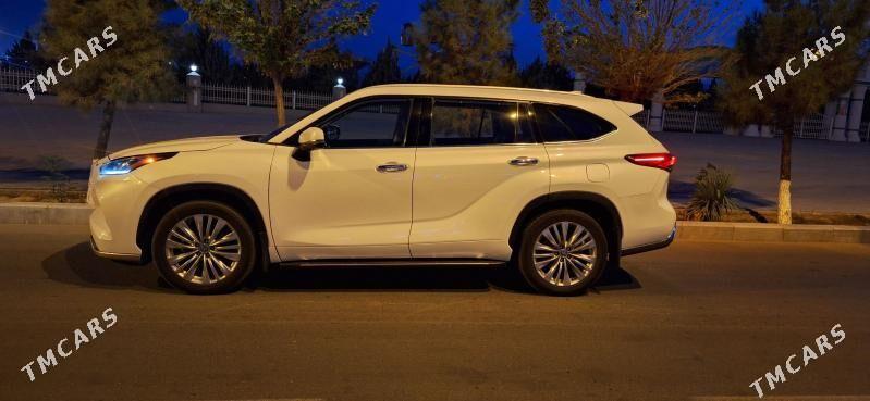 Toyota Highlander 2022 - 705 000 TMT - Aşgabat - img 3