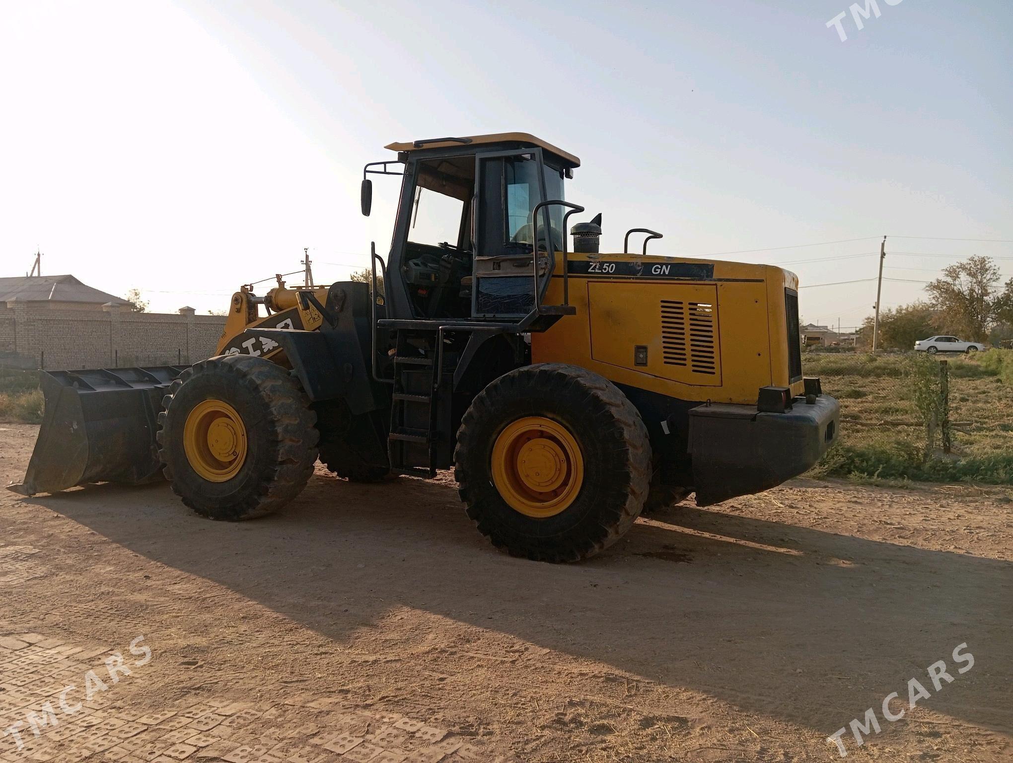 XCMG ZL50 2010 - 330 000 TMT - Baýramaly - img 2
