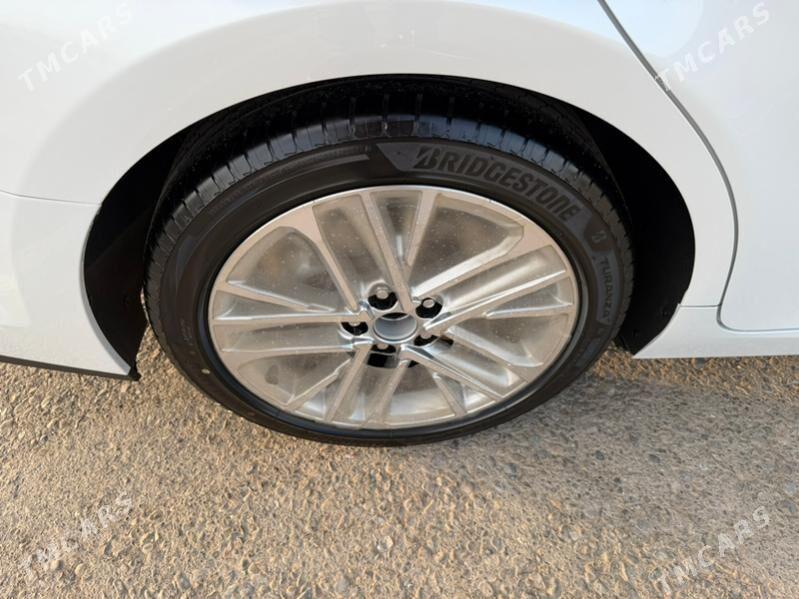 Toyota Camry 2025 - 825 000 TMT - Ашхабад - img 9