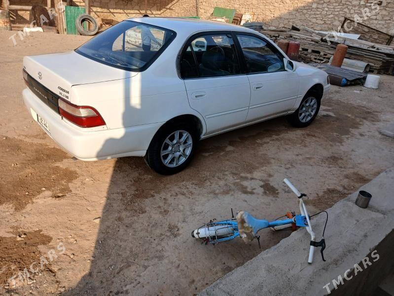 Toyota Corolla 1996 - 75 000 TMT - Туркменбаши - img 5