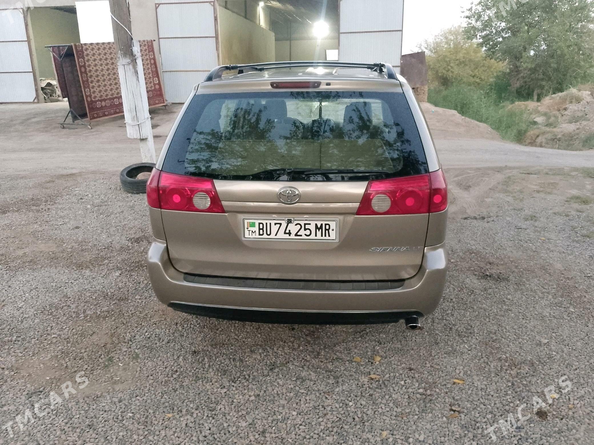 Toyota Sienna 2006 - 190 000 TMT - Baýramaly - img 3