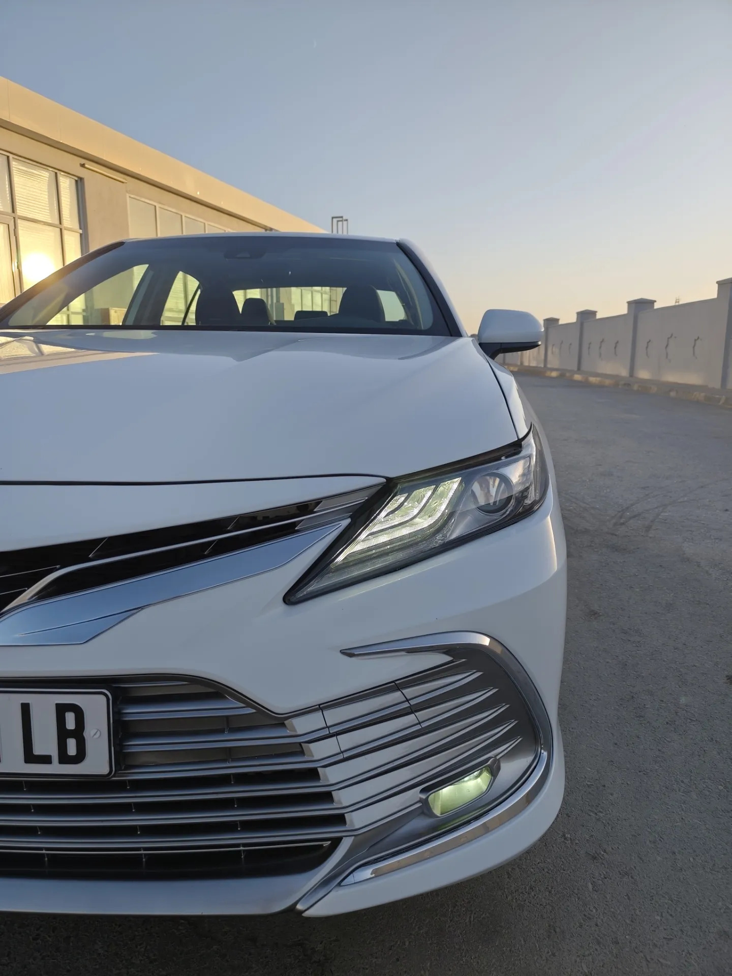 Toyota Camry 2022 - 300 000 TMT - Kerki - img 9
