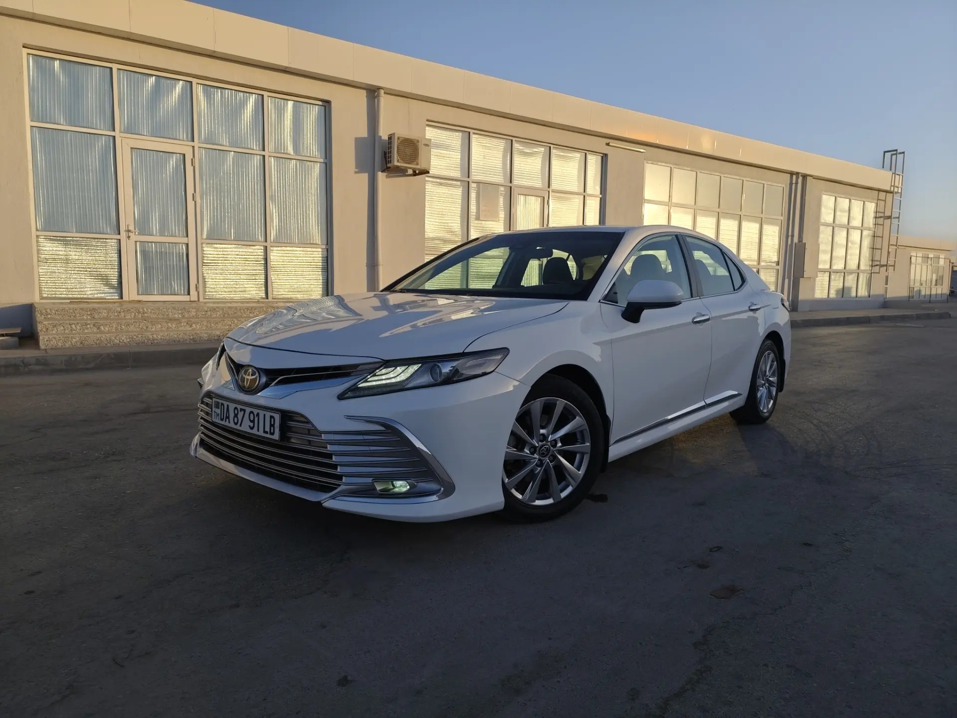 Toyota Camry 2022 - 300 000 TMT - Kerki - img 10