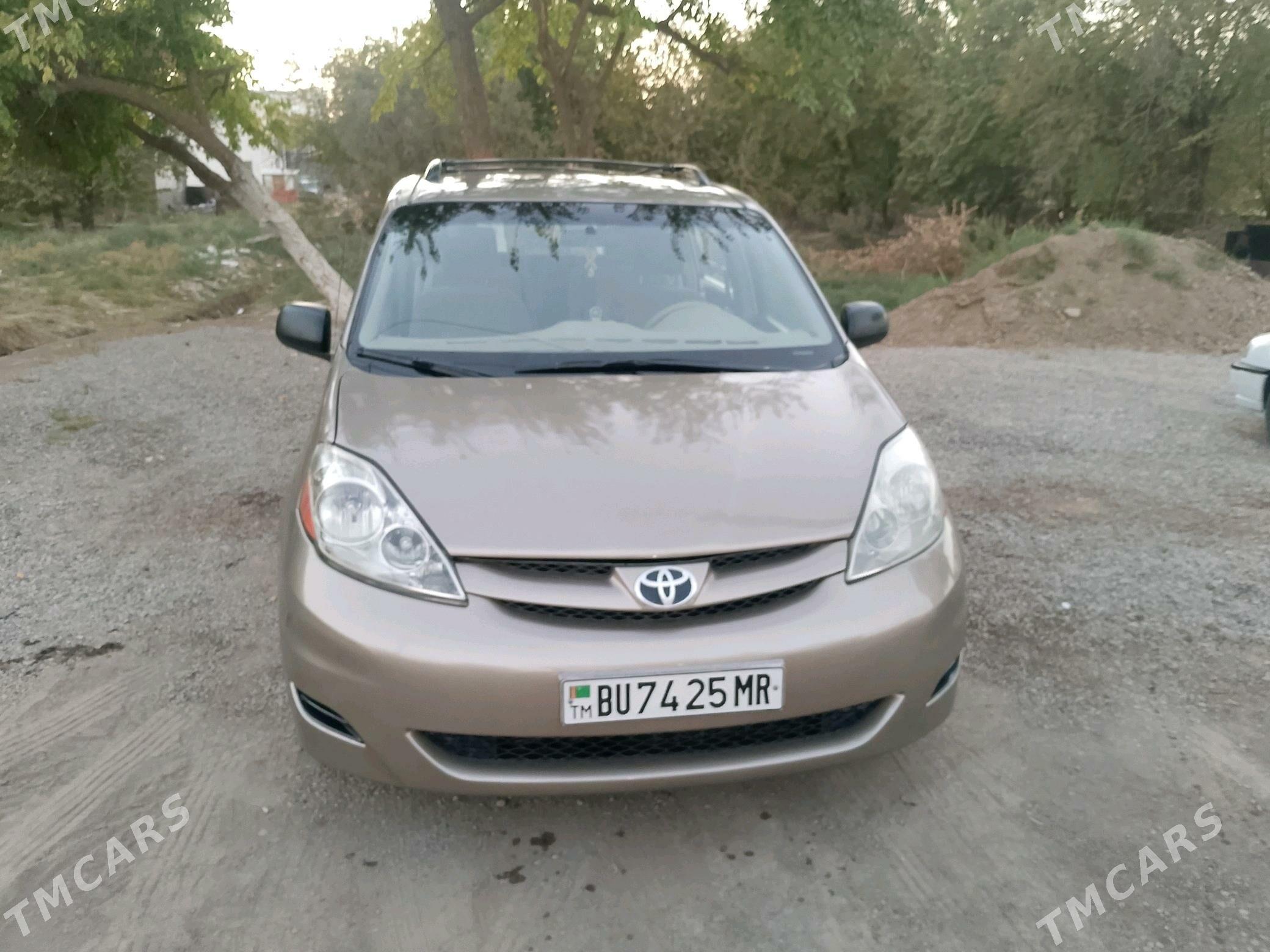 Toyota Sienna 2006 - 190 000 TMT - Baýramaly - img 6