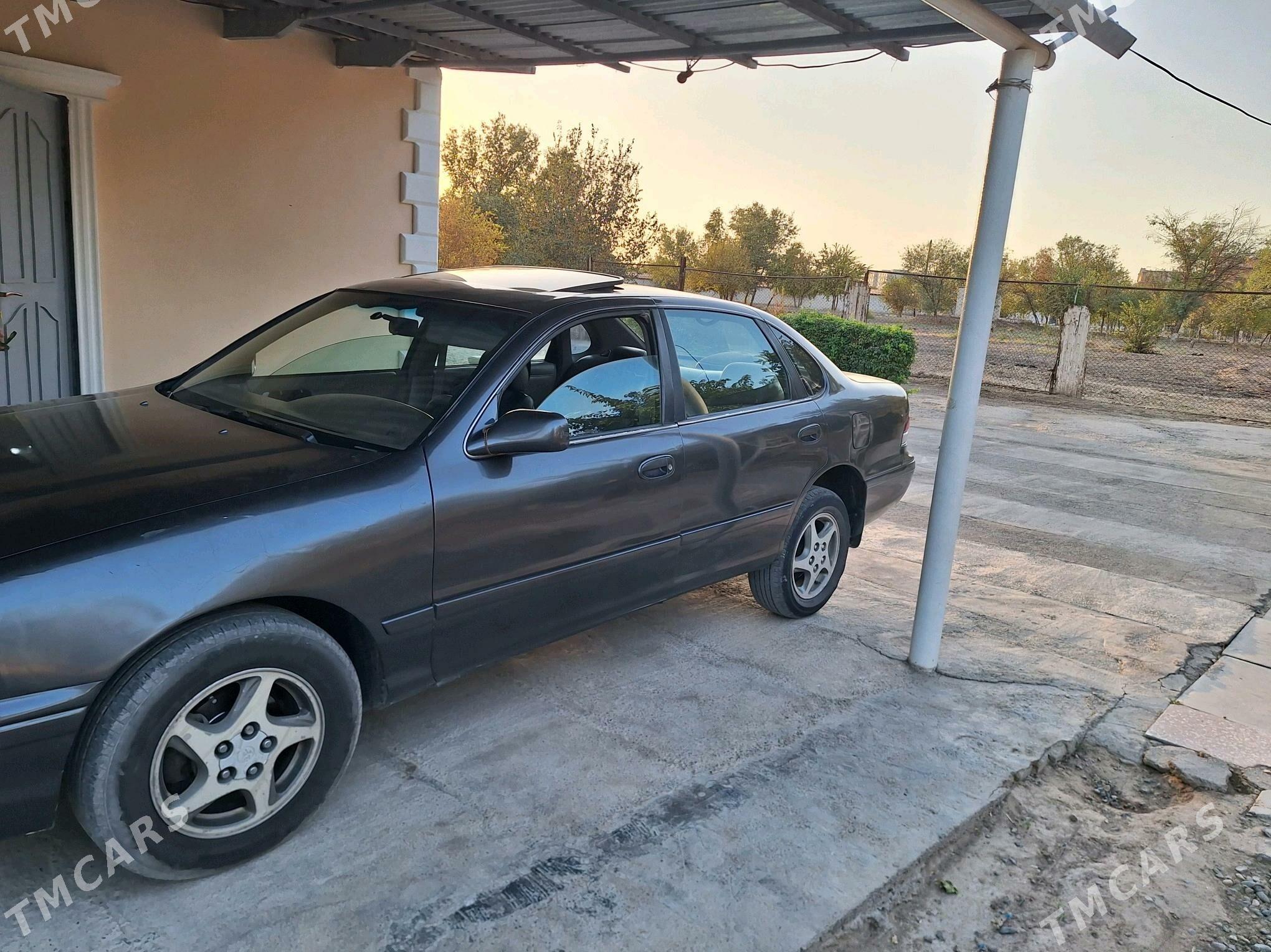 Toyota Avalon 1996 - 124 000 TMT - Мары - img 3