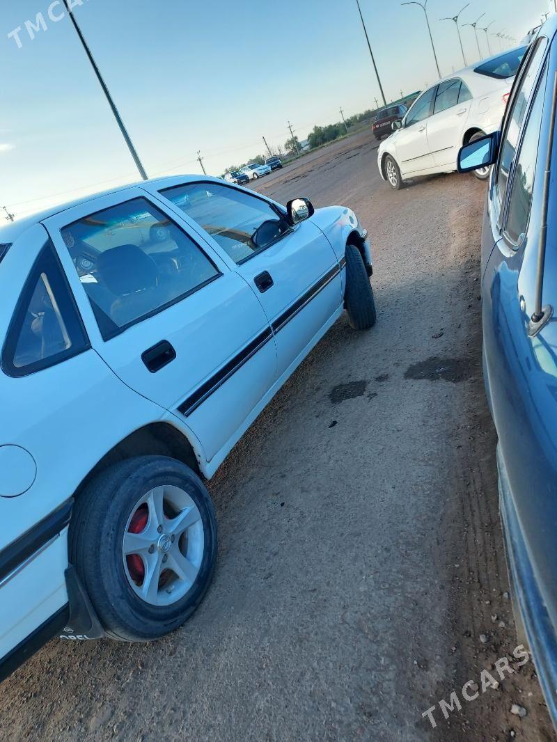 Opel Vectra 1991 - 36 000 TMT - Болдумсаз - img 2