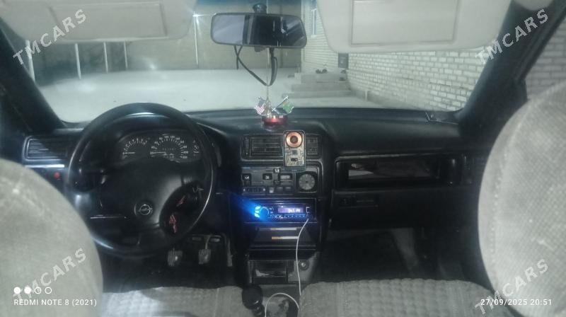Opel Vectra 1992 - 35 000 TMT - Мургап - img 5