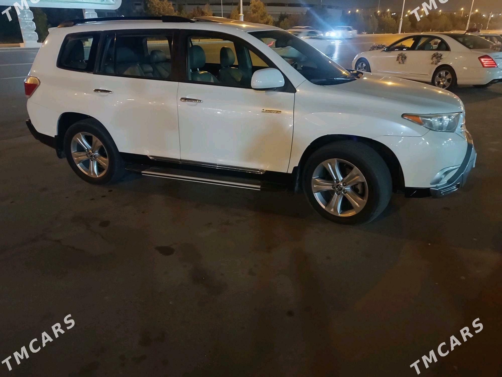 Toyota Highlander 2011 - 330 000 TMT - Чарджоу - img 4
