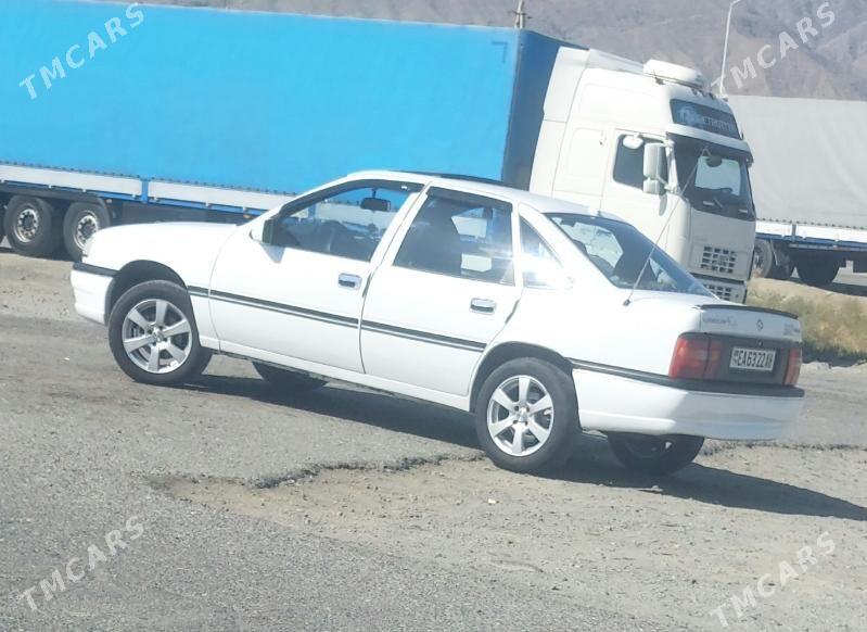 Opel Vectra 1992 - 48 000 TMT - Бахарден - img 4