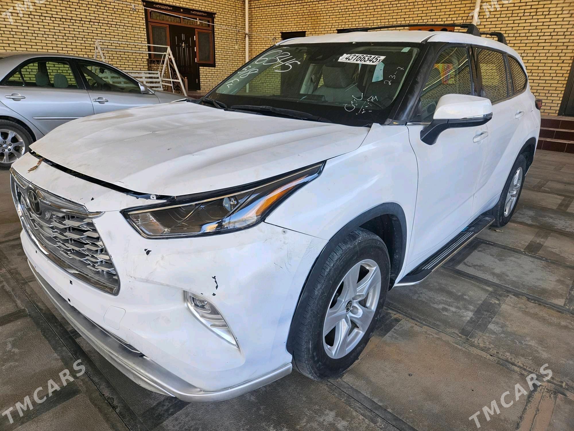 Toyota Highlander 2022 - 465 000 TMT - Мары - img 4