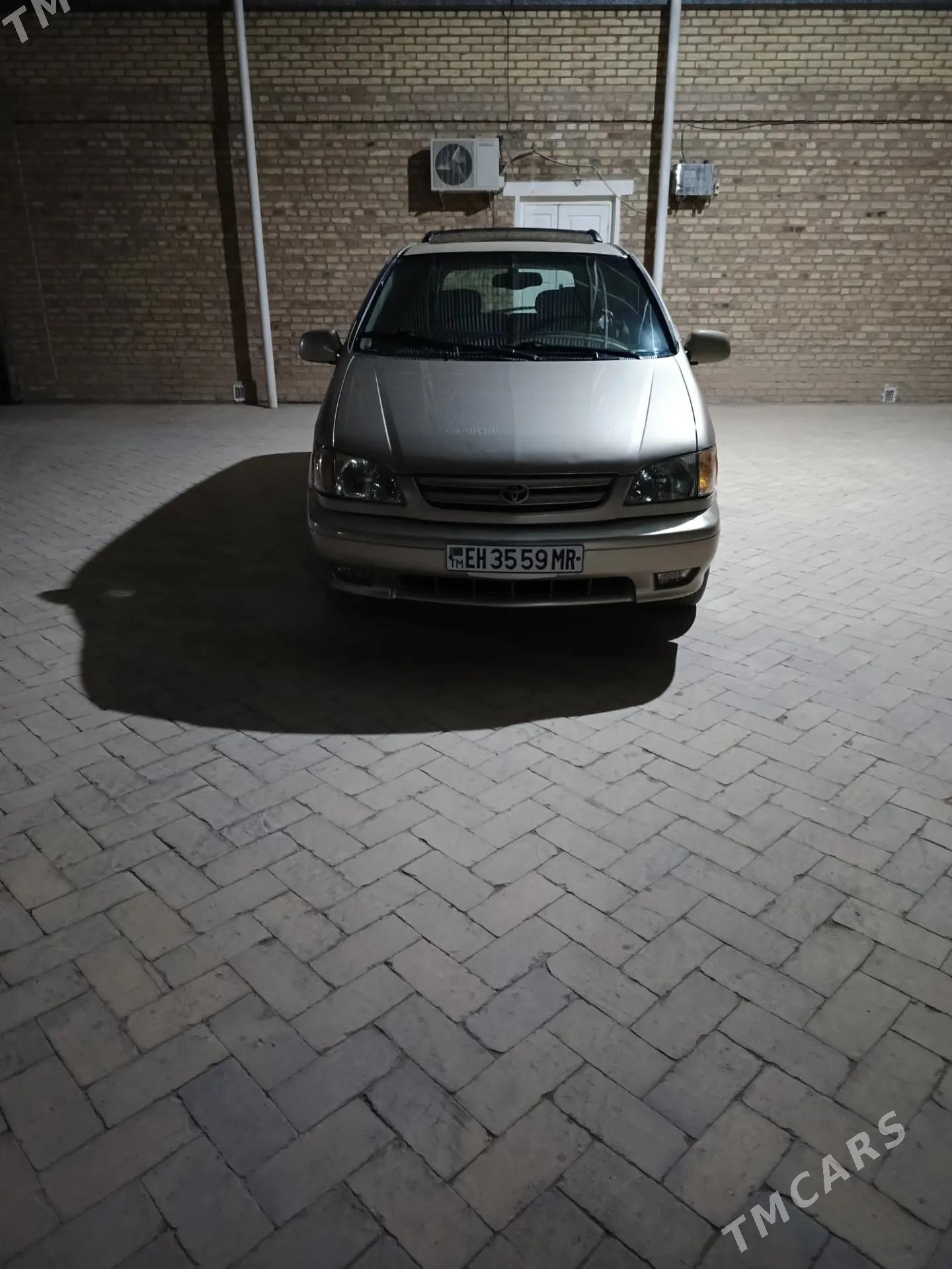 Toyota Sienna 2002 - 185 000 TMT - Байрамали - img 10