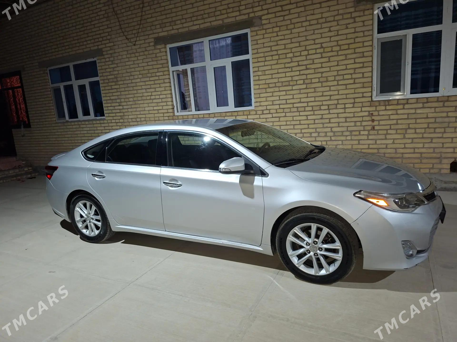 Toyota Avalon 2014 - 330 000 TMT - Саят - img 4