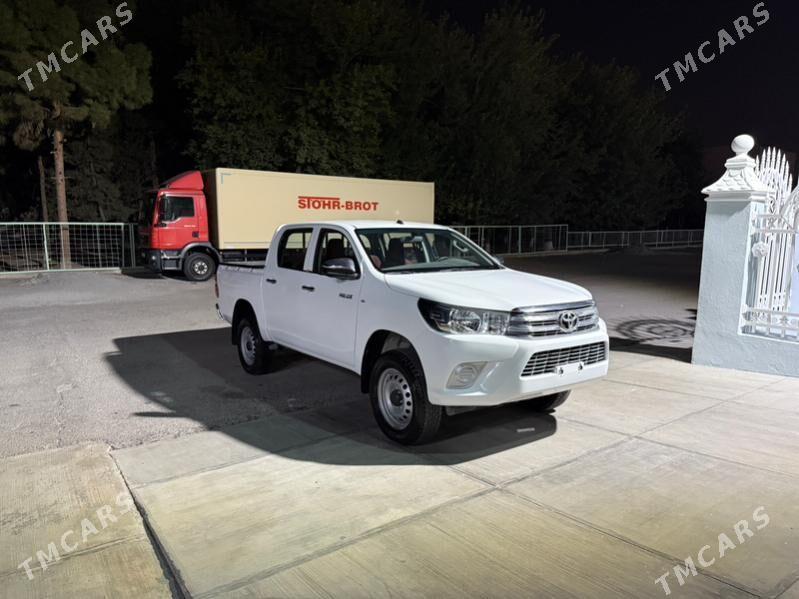 Toyota Hilux 2021 - 468 000 TMT - Aşgabat - img 5