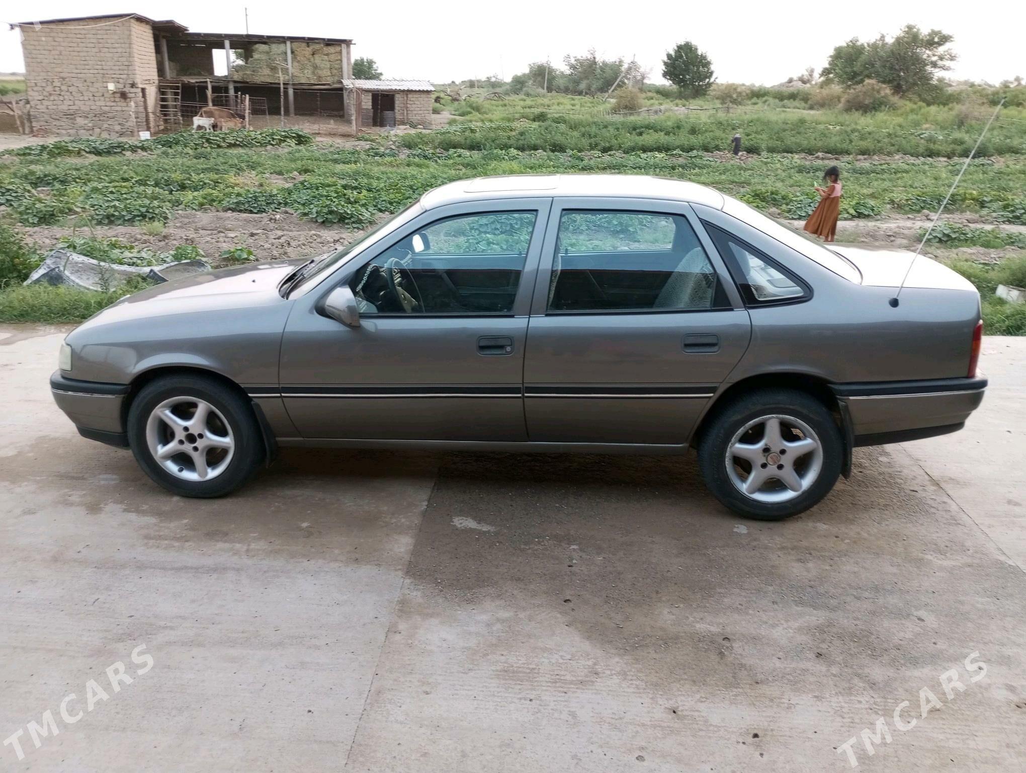 Opel Vectra 1989 - 30 000 TMT - Койтендаг - img 3