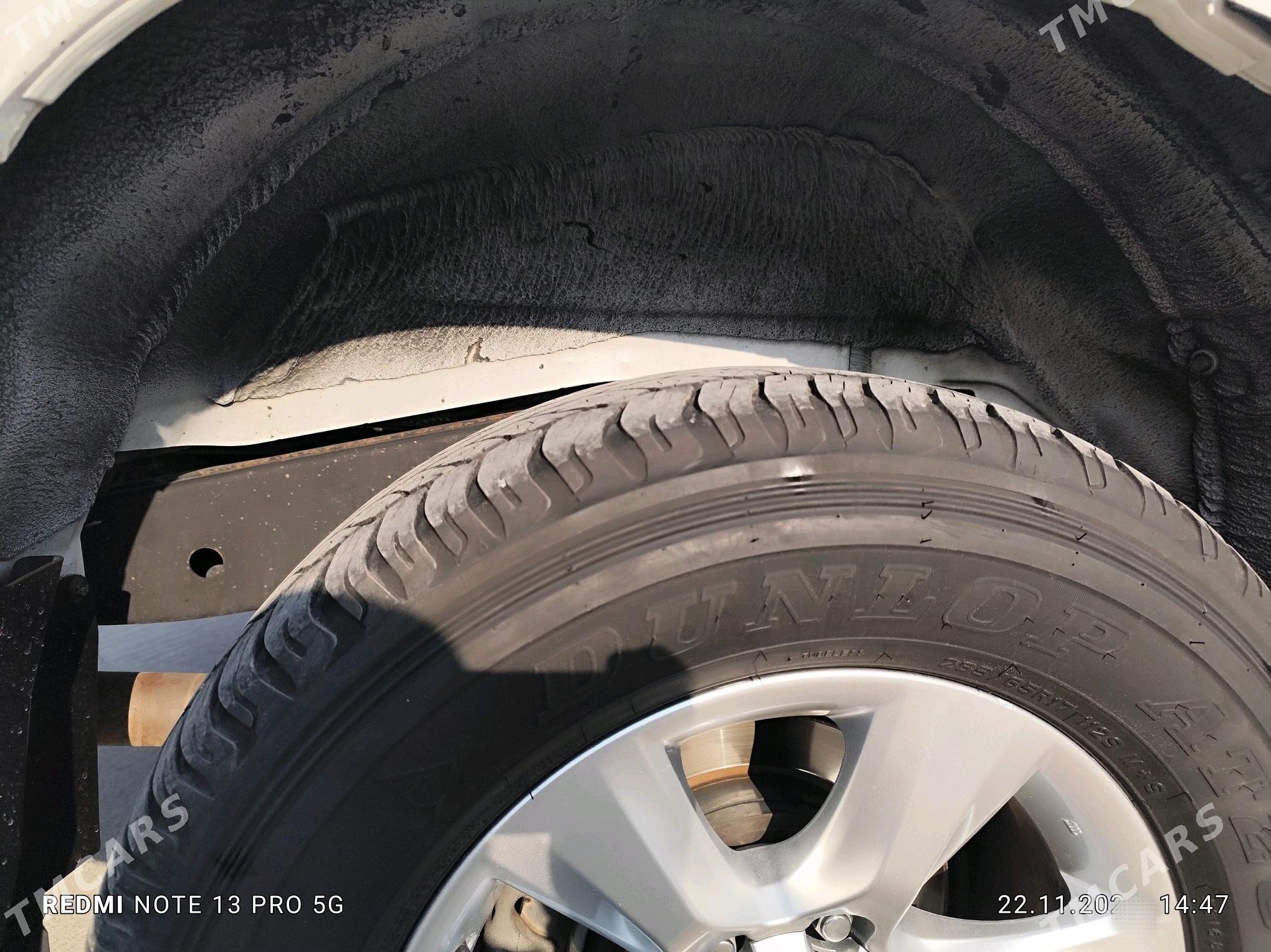 Toyota Land Cruiser Prado 2011 - 520 000 TMT - Туркменабат - img 4