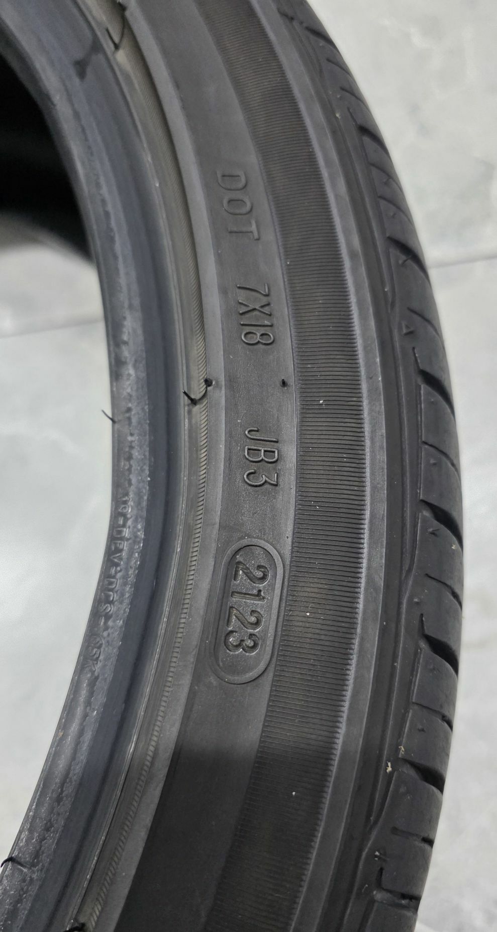 235 40 19 Bridgestone  1 stuk 500 TMT - Мары - img 5
