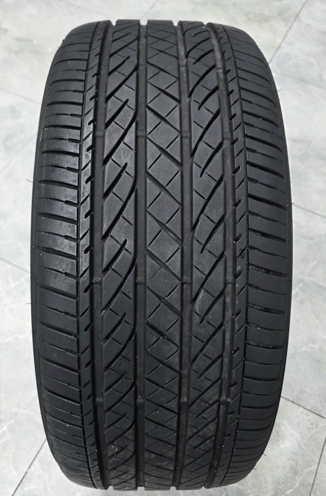 235 40 19 Bridgestone  1 stuk 500 TMT - Мары - img 3