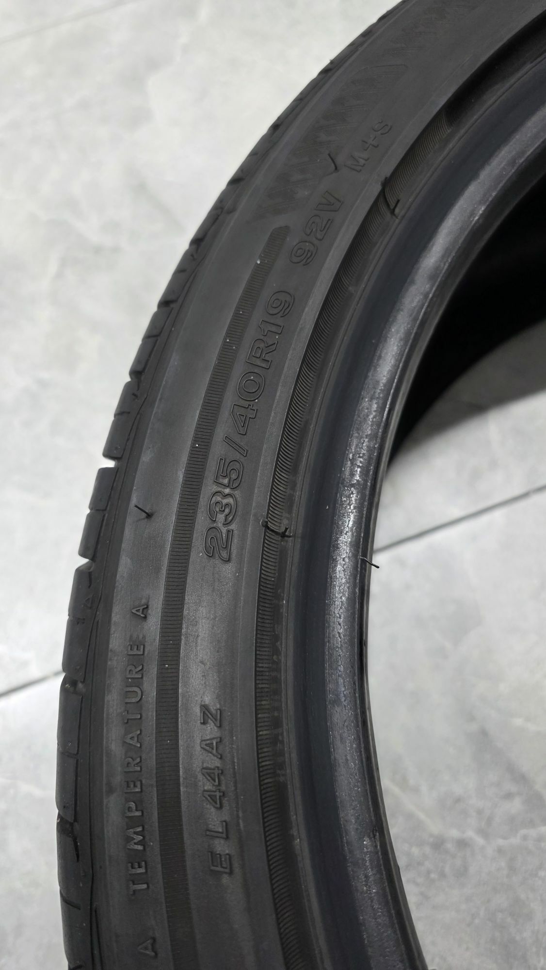 235 40 19 Bridgestone  1 stuk 500 TMT - Мары - img 4