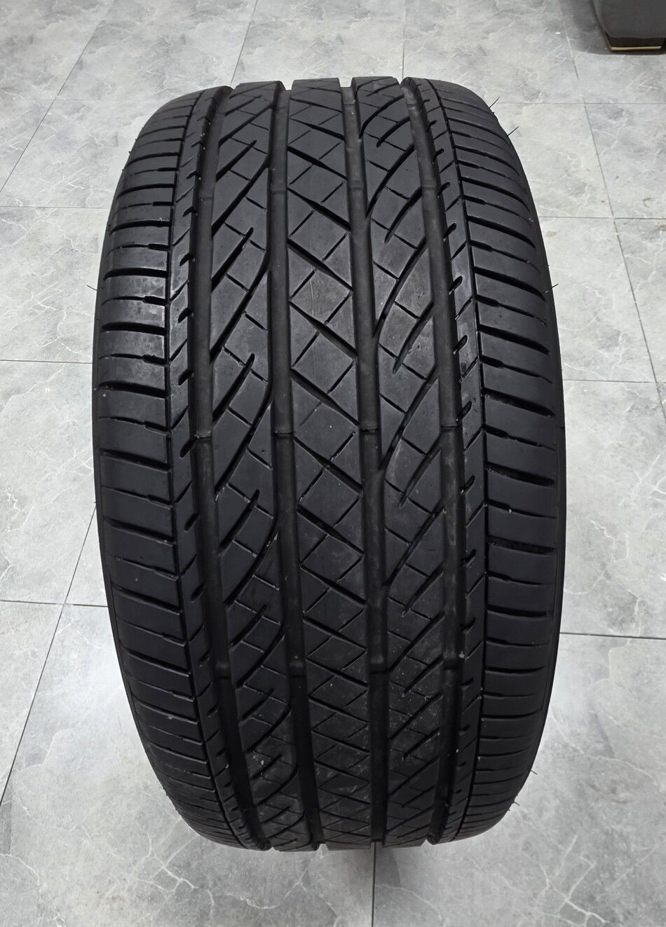 235 40 19 Bridgestone  1 stuk 500 TMT - Мары - img 2