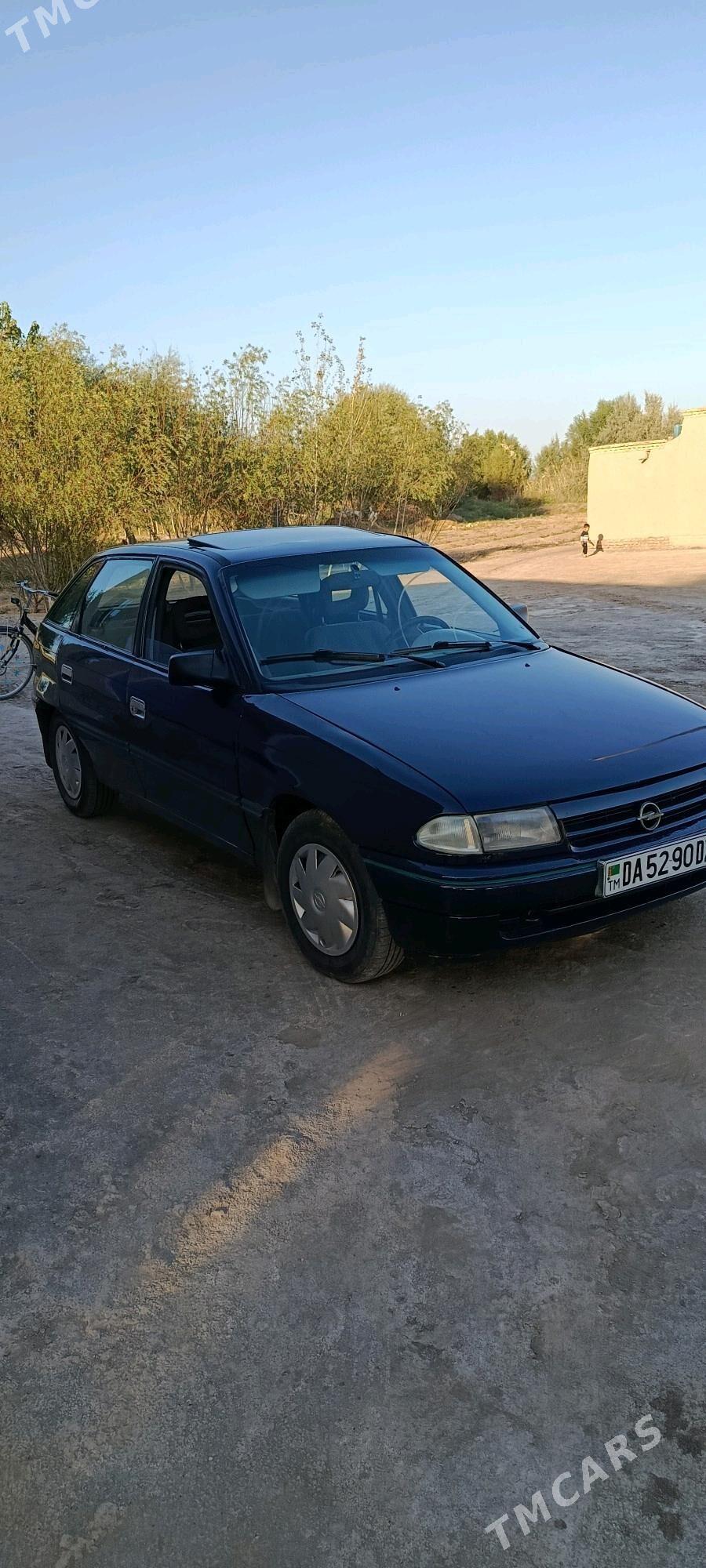 Opel Astra 1993 - 32 000 TMT - Кёнеургенч - img 4