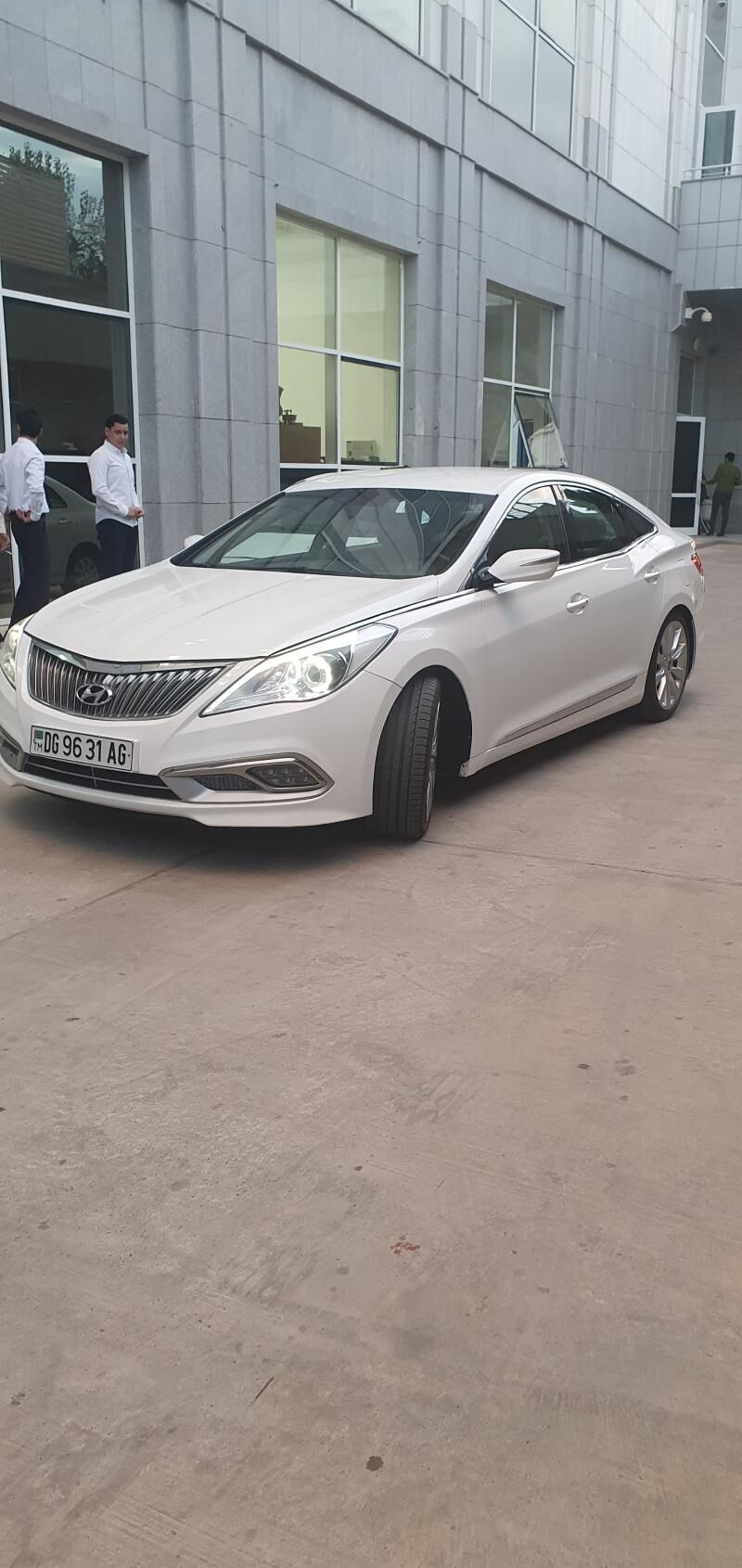 Hyundai Azera 2016 - 240 000 TMT - Büzmeýin - img 6