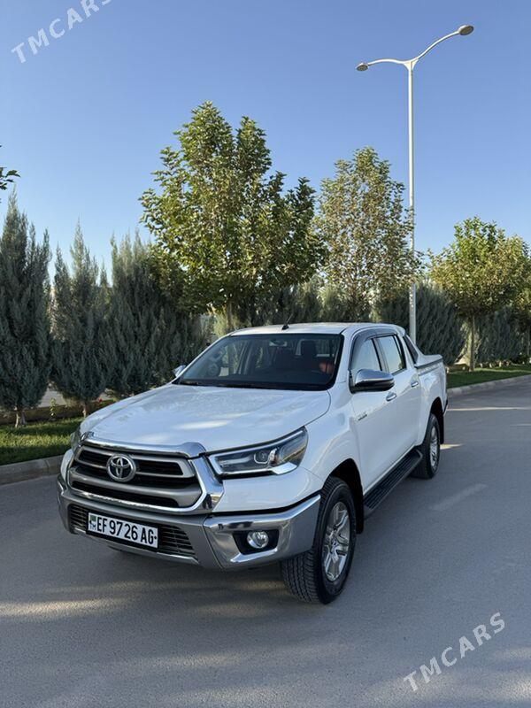 Toyota Hilux 2024 - 585 000 TMT - Aşgabat - img 2