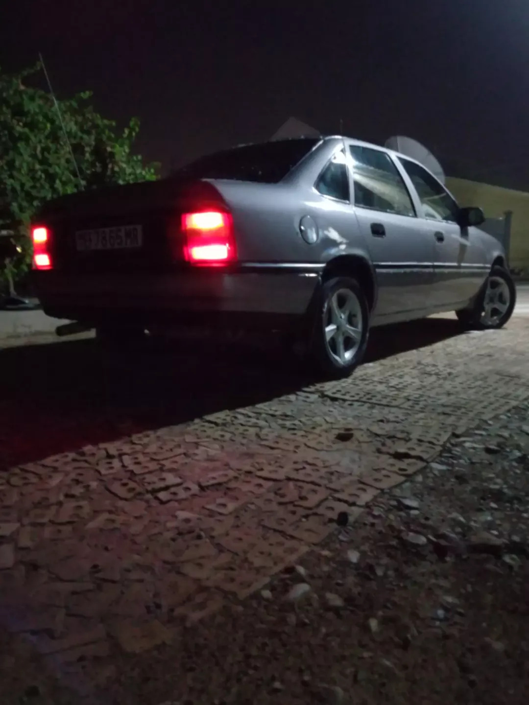 Opel Vectra 1989 - 35 000 TMT - Сакарчага - img 3